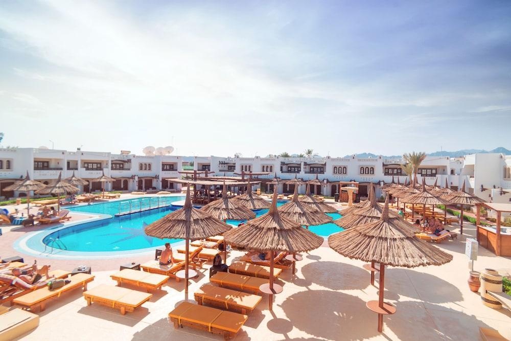 Tivoli Aqua Park Rezort 4*
